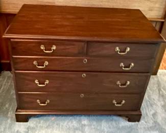 VINTAGE HENKEL HARRIS MAHOGANY 5-DRAWER CHEST