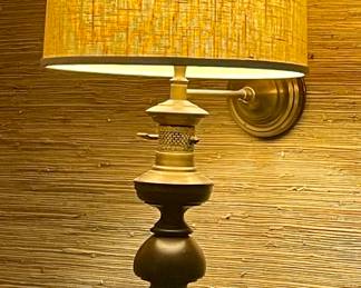 VINTAGE BRASS WALL SCONCE/LAMP