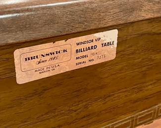 VINTAGE BRUNSWICK WINDSOR VIP BILLIARD TABLE - MODEL "GK", SERIAL NO. 7275