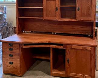 LARGE OAK DESK W/HUTCH by ASPEN FURNITURE
