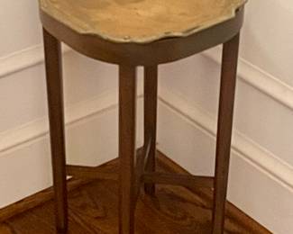 VINTAGE/ANTIQUE BRASS TRAY PLANT STAND