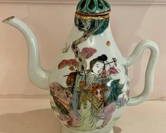 VINTAGE ASIAN TEAPOT