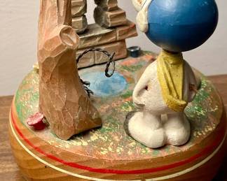 VINTAGE ANRI PEANUTS/SNOOPY MUSIC BOX