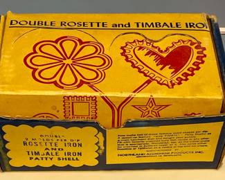 VINTAGE DOUBLE ROSETTE AND TIMBALE IRON