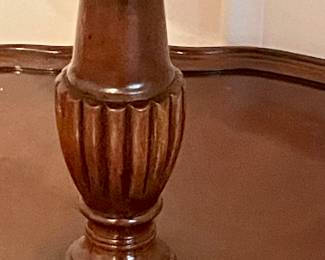 ANTIQUE 2-TIER PIE-CRUST TABLE