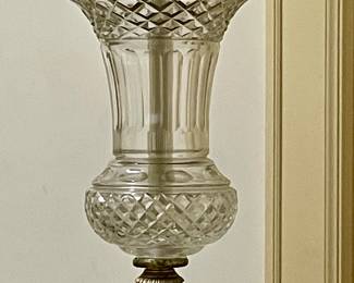 VINTAGE CRYSTAL/BRASS LAMP