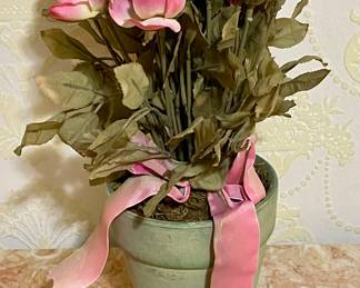 POTTED ROSES DECOR