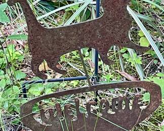 IRON CAT "WELCOME" YARD ART