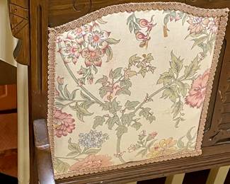 ANTIQUE EASTLAKE PARLOR BENCH