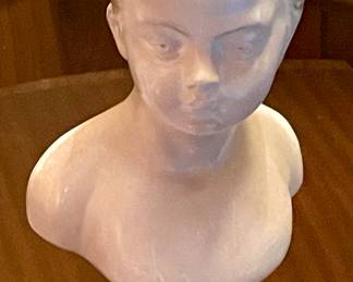VINTAGE BUST FIGURE