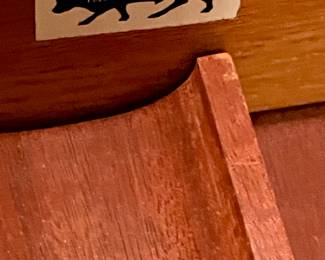 VINTAGE MADDOX MAHOGANY COLONIAL REPRODUCTIONS CHEST