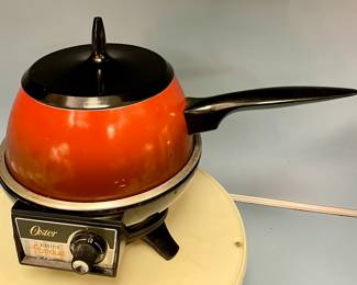 VINTAGE FONDUE POT