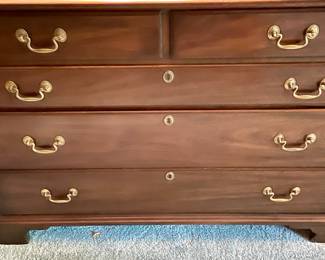 VINTAGE HENKEL HARRIS MAHOGANY 5-DRAWER CHEST