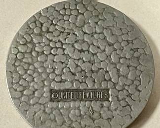 VINTAGE UNITED FEATURES "SNOOPY/BARON" PENDANT