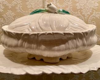 VINTAGE ITALIAN SOUP TUREEN W/UNDERPLATE