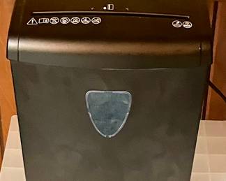 PAPER SHREDDER