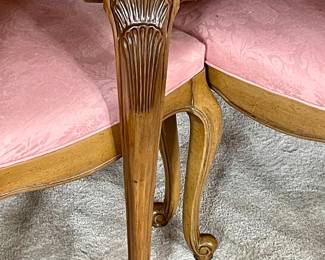VINTAGE DINING ROOM 3-LEAVES TABLE AND 8-CHAIRS