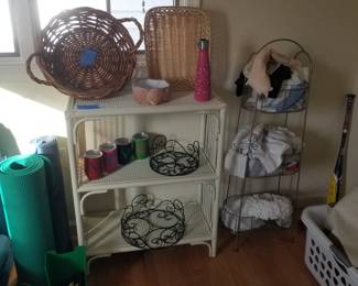 Baskets & storage aids