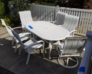 Cast aluminum dining set