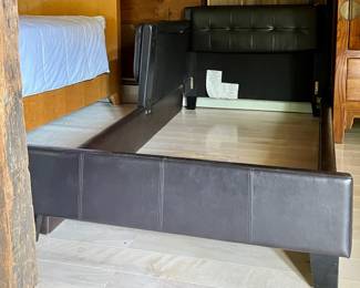 Twin Size Faux Leather Bed Frame
Lot #: 112