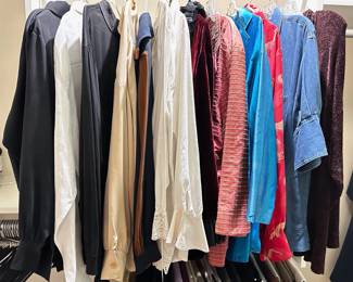 
Over 12 Women's Jackets & Shirts By Donna Karan, Ralph Lauren, Ermenegildo Zegna, Armani Jeans & More
Lot #: 83