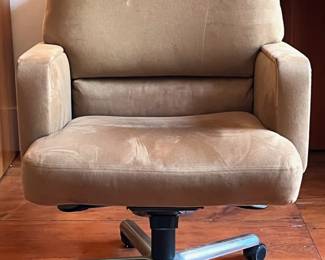 Vintage Upholstered Office Chair
Lot #: 133