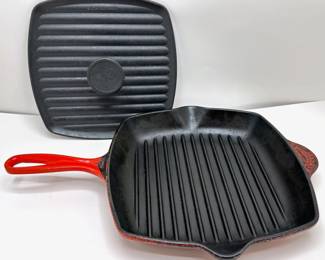 Le Creuset Frying Pan With Grill Press
Lot #: 14