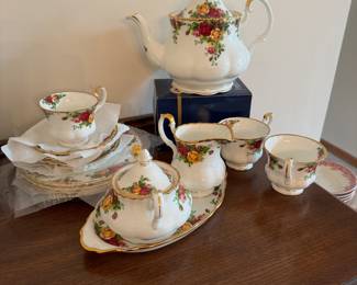Royal Albert- Old Country China