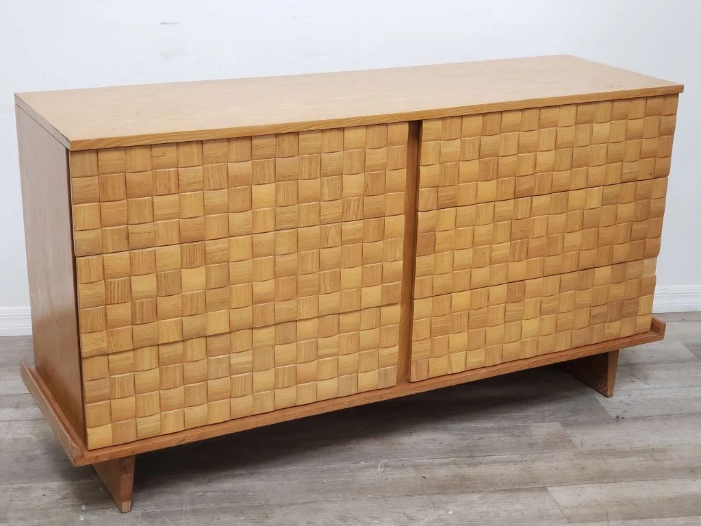 Lot # : 43 - Paul Laszlo for Brown Saltman 6-drawer
