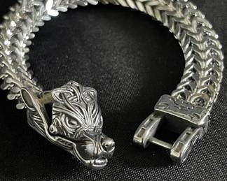 Lot # : 410v - Men’s gothic dragon link bracelet
