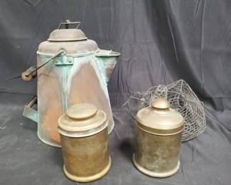 Lot # : 364 - Group of copper and brass items
