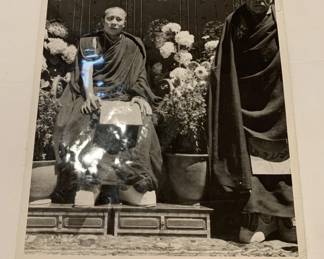Lot # : 153f - The Dalai Lama vintage original 10" x 8" photo
