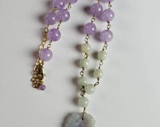 Lot # : 7 - Amethyst quartz & jadeite beaded necklace
