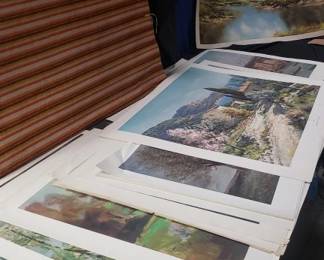 Lot # : 211 - Large group of prints in portfolio (18)
