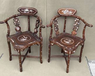 Lot # : 340z - Pair of VTG Chinese hand carved wood chairs
