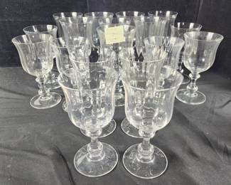 Lot # : 350 - 18pc Mikasa French Countryside crystal glasses
