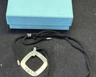 Lot # : 403z - Tiffany & Co. 925 silver necklace

