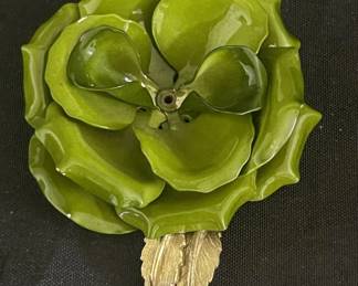 Lot # : 388v - Vintage large enamel rose brooch
