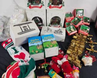 Lot # : 318 - Vintage Christmas Department56 decor & ornaments
