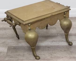 Lot # : 539 - Vintage brass fireplace/ hearth footman
