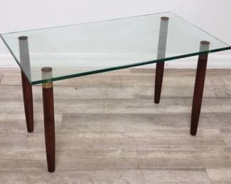 Lot # : 57 - Vintage beveled glass & brass coffee table

