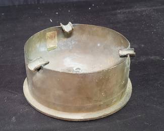 Lot # : 317 - Trench art artillery ash tray
