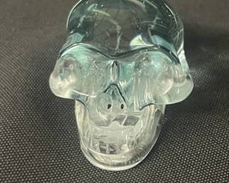 Lot # : 414v - Quartz crystal skull
