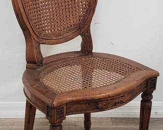 Lot # : 149 - Antique Italian caned medallion chair
