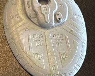 Lot # : 790m - Star Trek Voyager 3 D model with a resin
