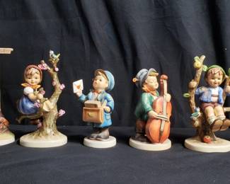 Lot # : 453 - Group of six Hummel Goebel figurines
