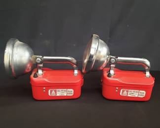 Lot # : 276 - Pair of Teledyne big beam flash lights

