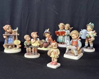 Lot # : 550 - Group of vintage Hummel Goebel figurines from
