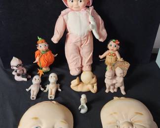 Lot # : 484 - Vintage Kewpie collection, various sizes/age
