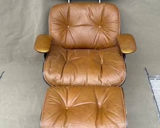 Lot # : 338z - Vintage 1970's Frank Doerner leather lounge chair
